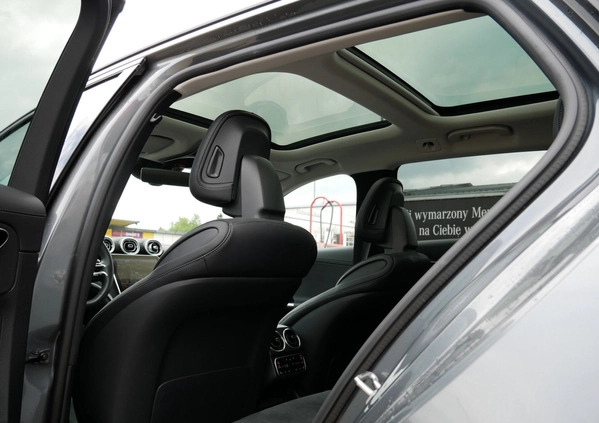 Mercedes-Benz Klasa C cena 244900 przebieg: 18050, rok produkcji 2023 z Człuchów małe 631